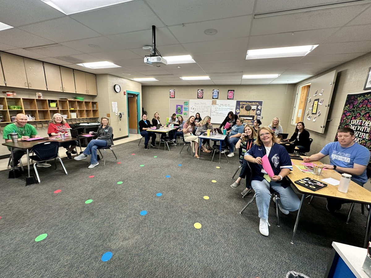 CounselorKemble's tweet photo. If you build it, they will come.
Our 8:00 AM #TechByteTuesday PD session was all about @curipodofficial and the staff was buzzing! 🐝
#techbytetuesday #gamechanger #schoolcounseling #EduAI #schoolcounselingAI https://t.co/ONxVRrHqlq