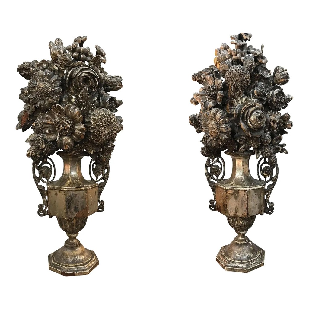 18th Century Italian Porta Palma Garnitures chairish.com/product/327717… ⁠⠀⁠⠀⁠ #antiqueportapalma #antiquegranitures #granitures #italianantiques #silvergilt #sniderplazaantiques #interiordesign #chairish #foundandchairished #antiquefind #italiangarnitures