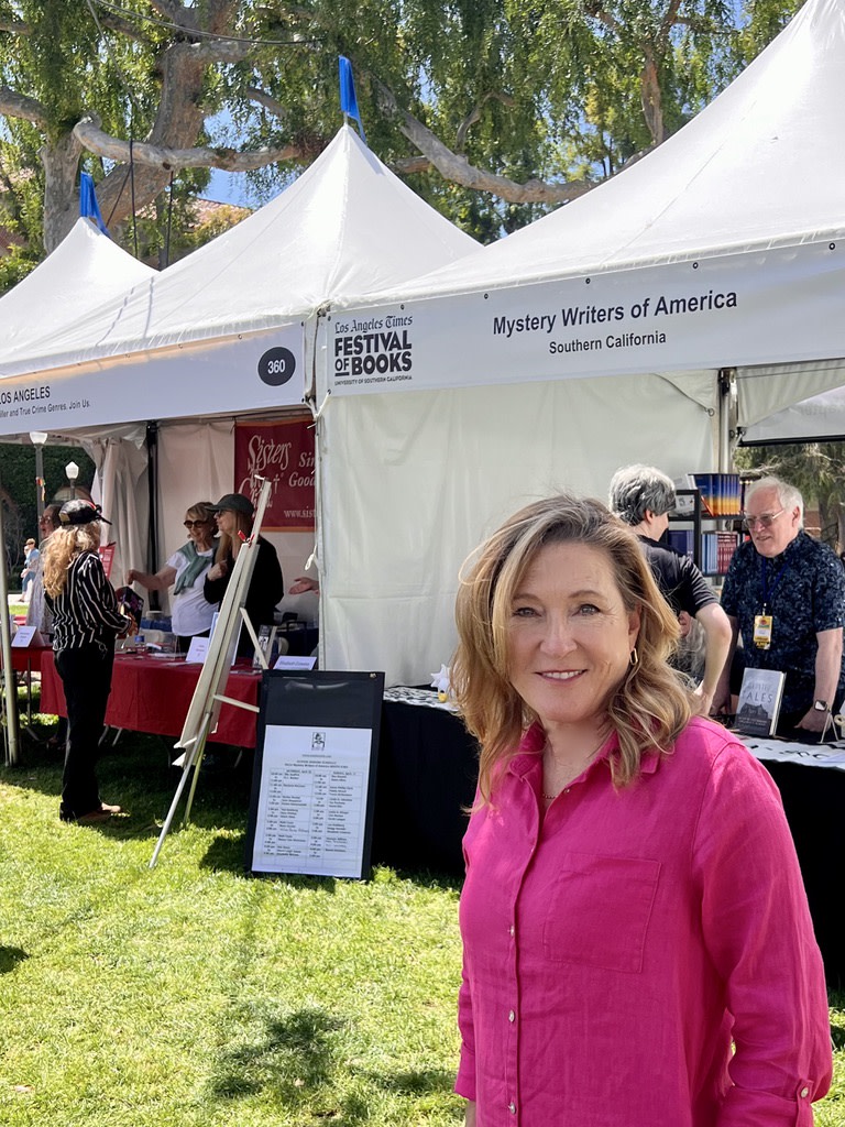 What better way to spend the weekend? @latimesfob did not disappoint! Good to connect with @MysteryWritersofAmerica + @SistersInCrime and learn from such mystery gurus as @karinslaughter. Topped it off with dinner at Camphor - exquisite!