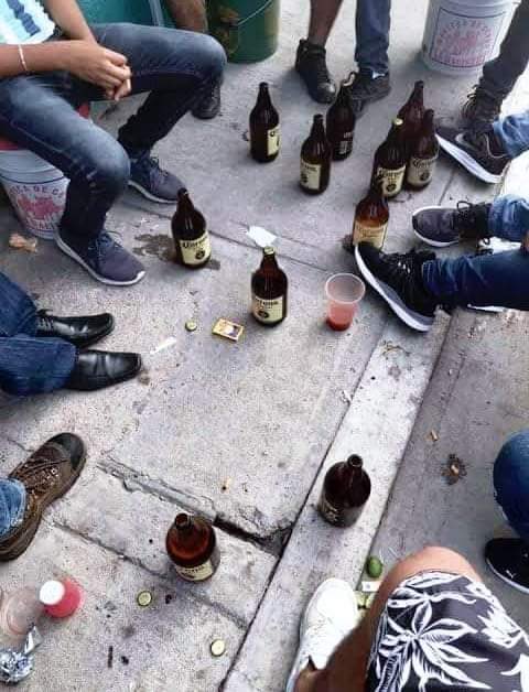 Ninguna peda de antro supera una peda banquetera.