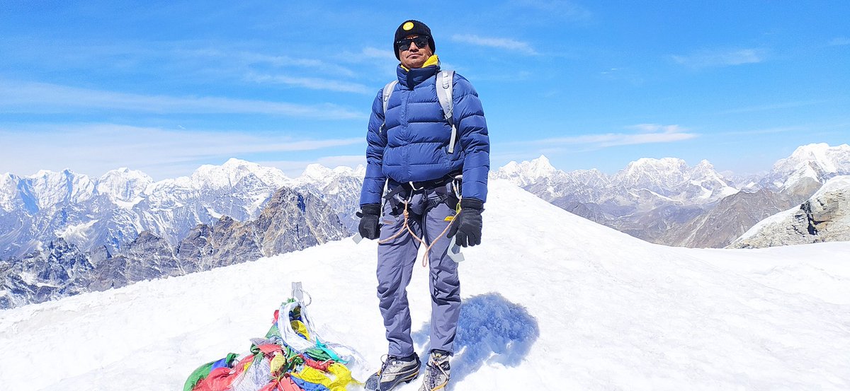 Bhimbharati2's tweet photo. Lobuche peak summit https://t.co/mun9qRFHz5