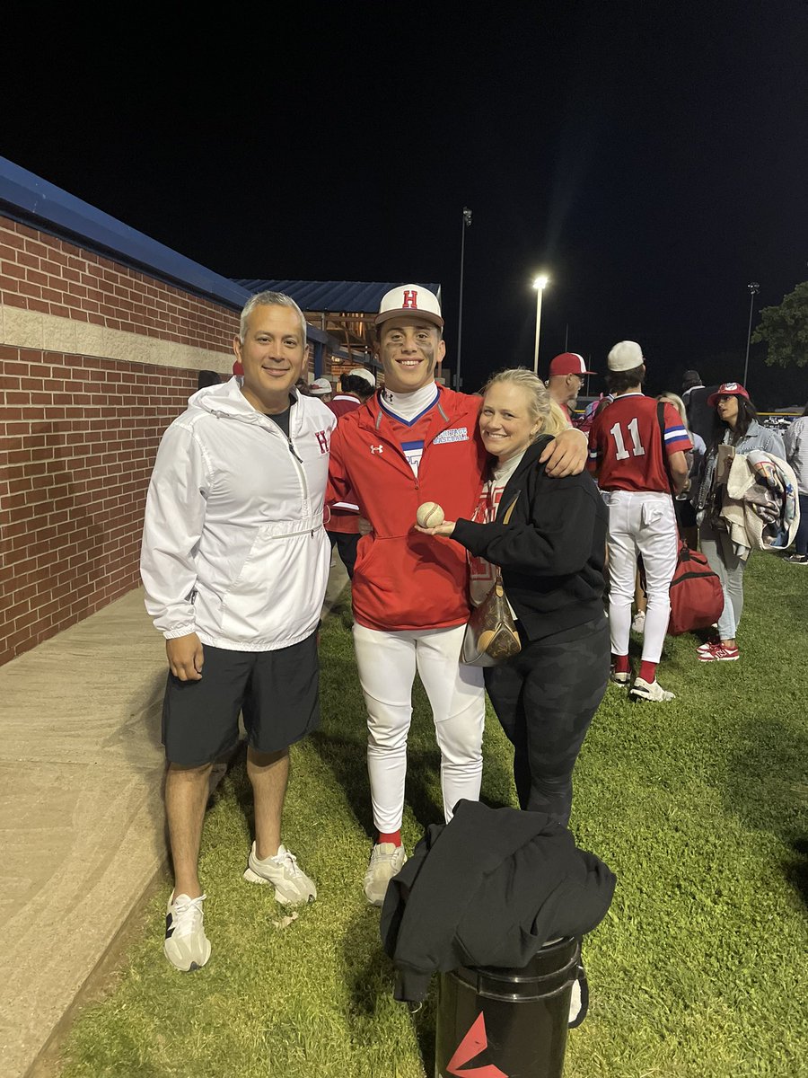 Roman Cariaga tweet media