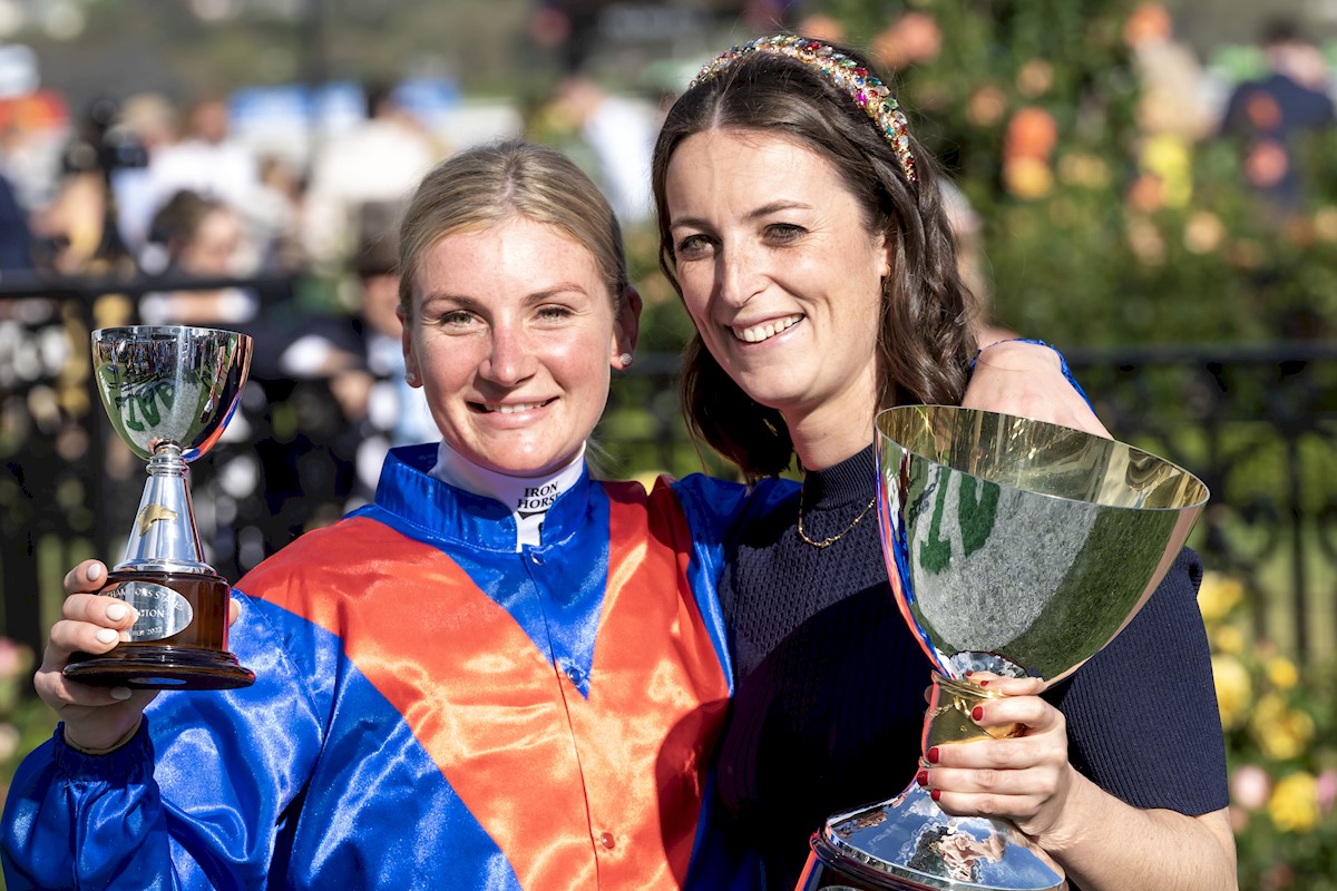 'I would imagine getting her out to a mile will be appealing. 'I feel like I'm carrying the weight of WA on my shoulder.' Annabel Neasham on new stable acquisition, Amelia's Jewel. rwwa.com.au/blog/neasham-h… @santassnippets @TAB_touch @ANeashamRacing @TABradio @PerthRacing