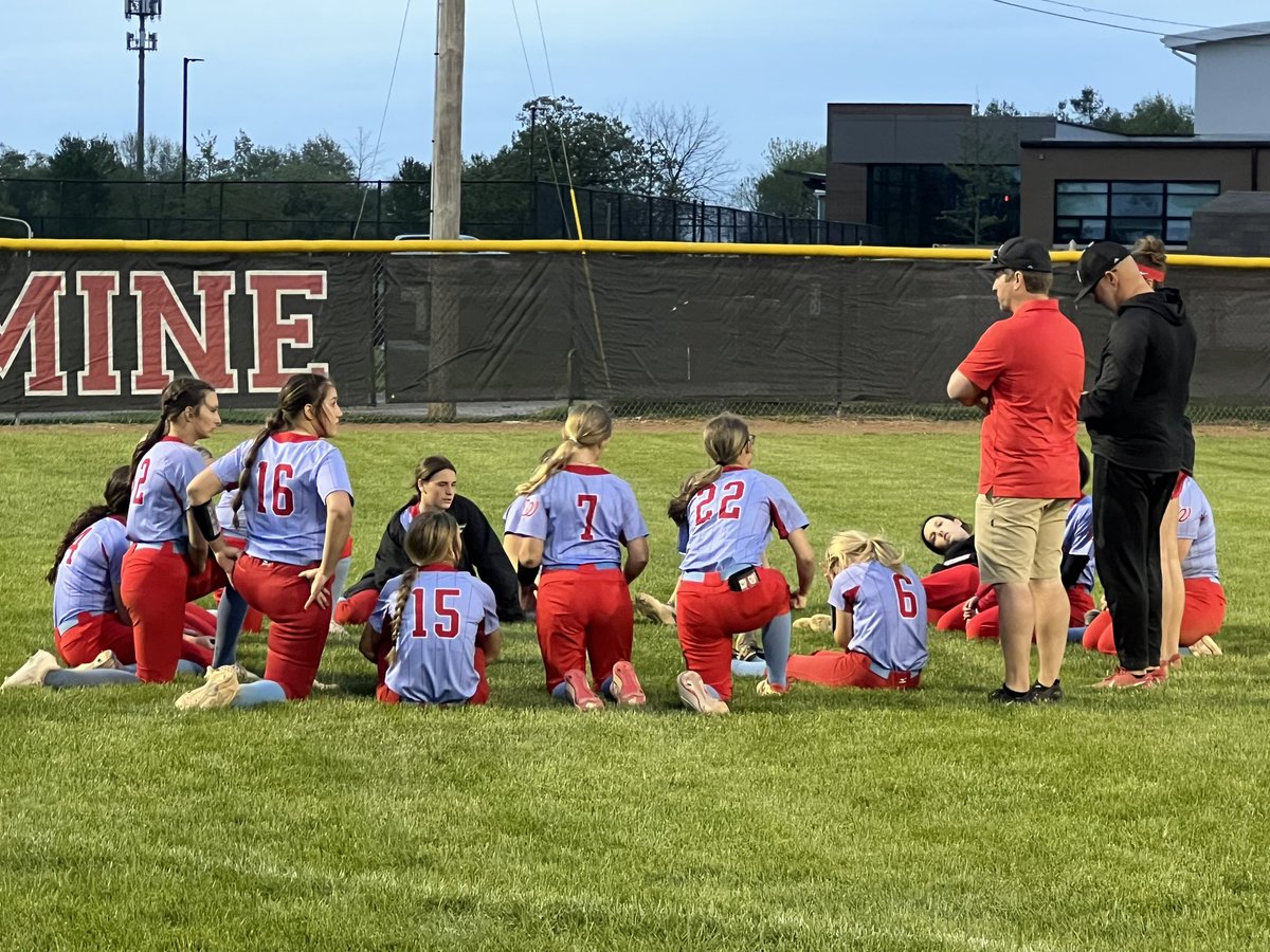 JV gets a 7-6 win over Madison Central! Offensive leaders: Addi Vahle - 2 for 2 3RBIs Kinsley Teater - 1 for 1 Kinley Hobgood - 1 for 2 Emerson Collier - 1 for 2 Abigail Myszak - 1 for 2 Pitching: Abigail Myszak: 2IP, 1H, 1ER, 1K