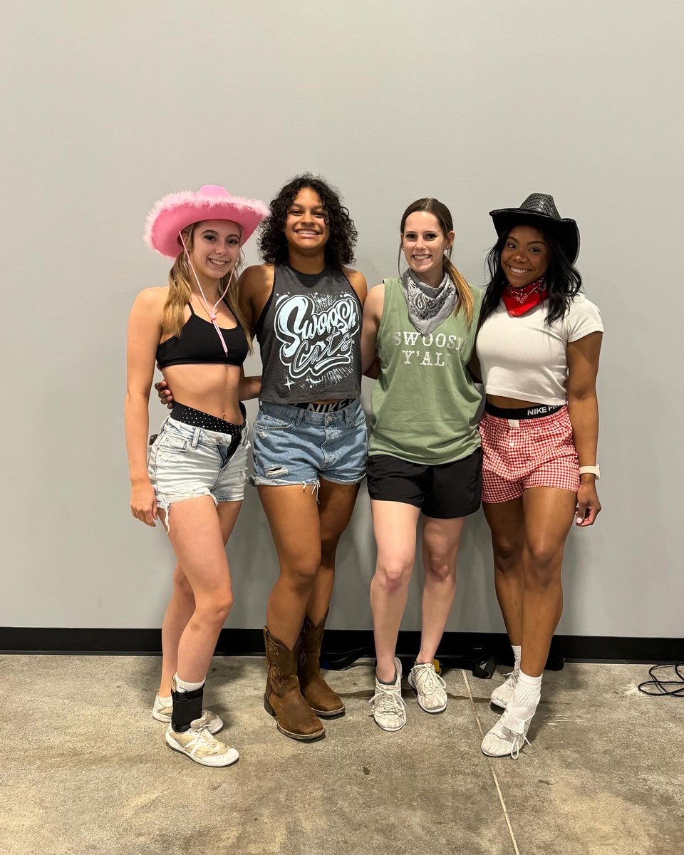 Worlds week fun!💙 #throwback #pjs #whitelie #rodeo #sm4w