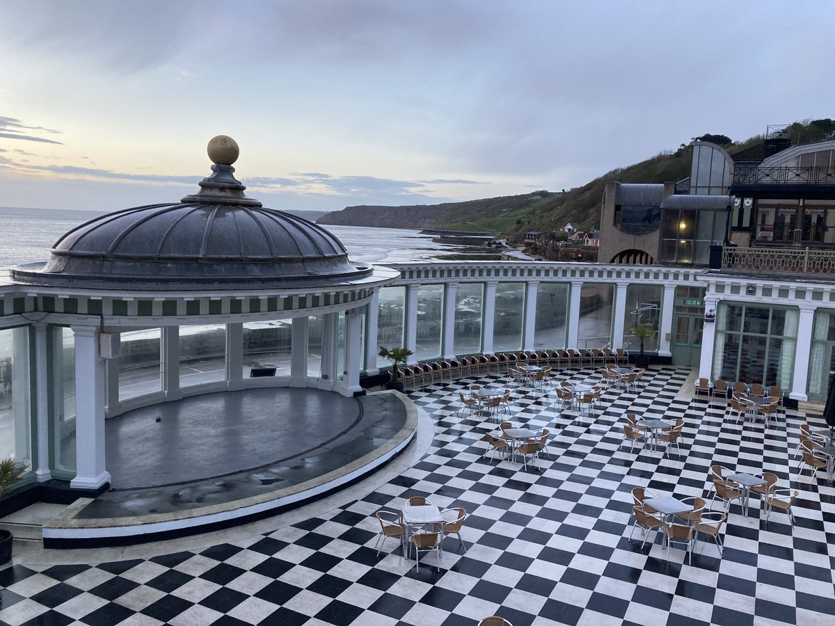 #WednesdayMotivation #wednesdaythought #Wednesdayvibe #Scarborough 🌊 Chilly, windy start to the day ❄️ A photo from a couple of days ago @scarboroughspa 👍 Have a good day, everyone 👍