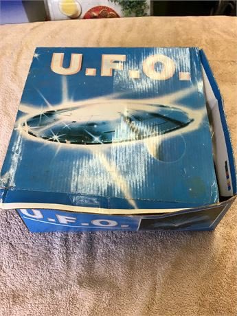Vintage Fiber Optic Light Up UFO Flying Saucer Light Now Up For Bid On Our Online Auction 

#UFOs #flyingsaucer #fiberoptic #collectible 
#aliens #spaceship 

allianceauctionsonline.com/Event/LotDetai…