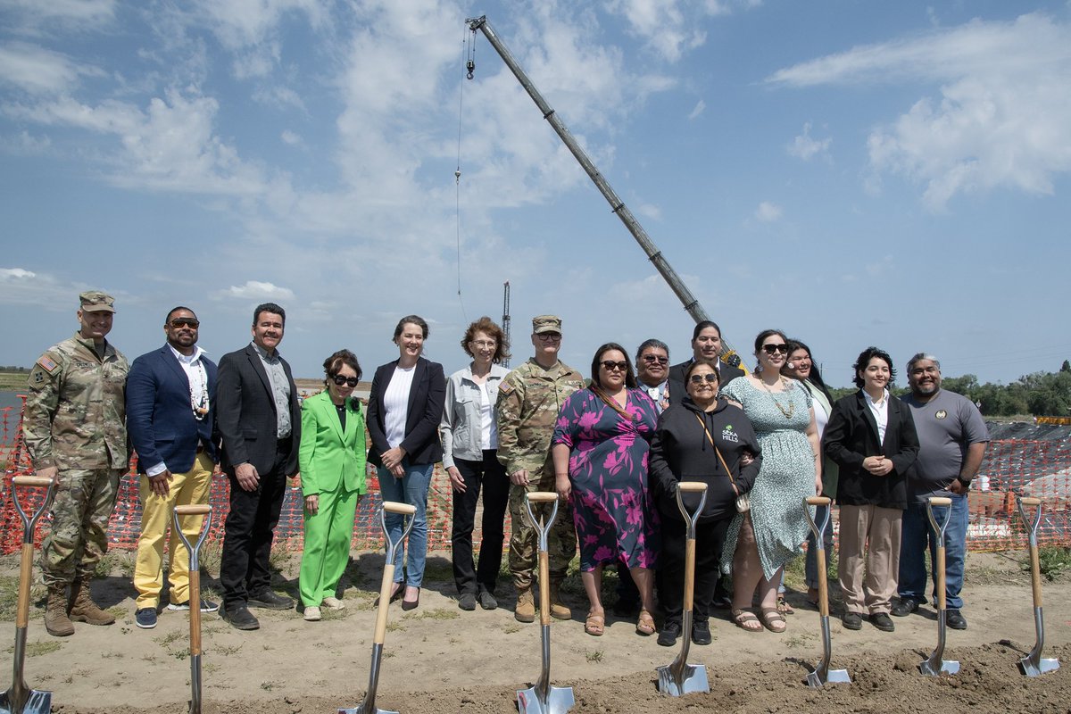 Today, we showcased over $4 billion of flood risk management projects from across the Sacramento region during an event at the Sac Weir. We were honored to have @DorisMatsui, @ASACW, @CADWR, @GraniteConstruction, @WiltonRancheria & @YochaDeheWN join us for a successful event.