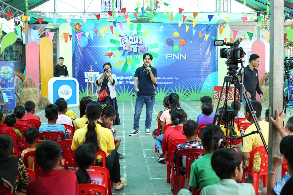 ChievSoth's tweet photo. On March 19, 2024, our family fun day (TV show) crew went to LRDE2 to play fun games with all the kids there and to share love, fun, &amp; lunch to create a special moment that we will never forget.
#phnompenh https://t.co/e9JlilmlBK