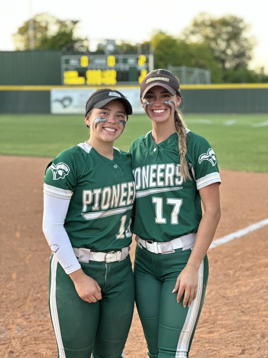 Played my last high school district game along side my sister <a href="/JadynMaldonado_/">Jadyn Maldonado</a> 14-3 W!! <a href="/lsaathl/">LSA Athletics</a> <a href="/LSASoftball/">LSA Softball</a> <a href="/ig_plocheck/">Illusions Gold Elite 18U</a>