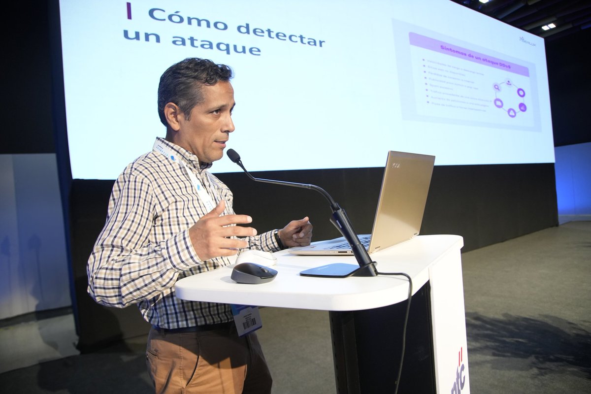APTCPERU's tweet image. 💻 Con la última ponencia del día a cargo de Jorge Barba sobre &quot;Guardianes de la Red: Definiendo la Infraestructura Digital Contra Amenazas Cibernéticas para ISPs&quot;

#LaCumbreDelasTelecomunicaciones #Liderazgo #Innovación