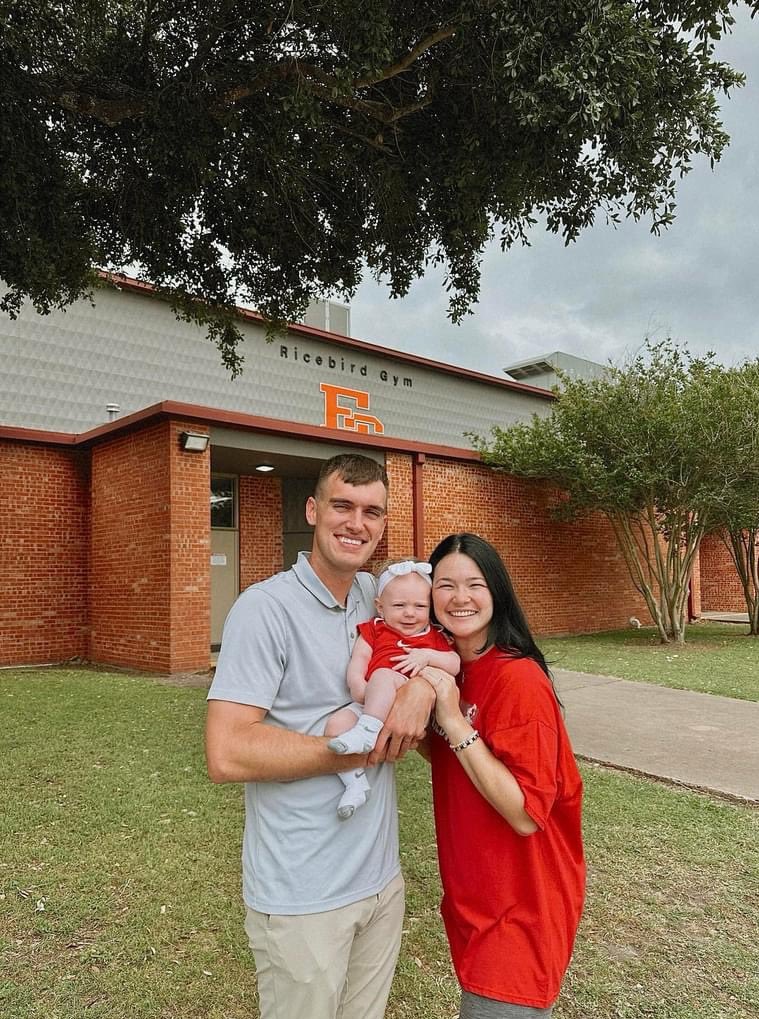 AmyRoenne's tweet photo. Super excited to cheer on @Coach_Ebrom &amp; the El Campo Ricebirds this coming year!! https://t.co/qpZMkPCmAC