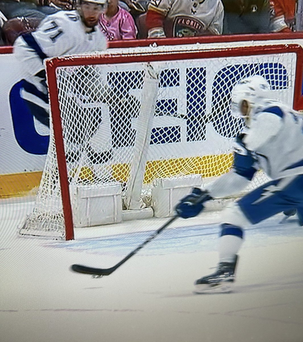 Weissy53's tweet photo. No sleeping tonight, I’ll only see this when I close my eyes https://t.co/pO7n8l1mUT