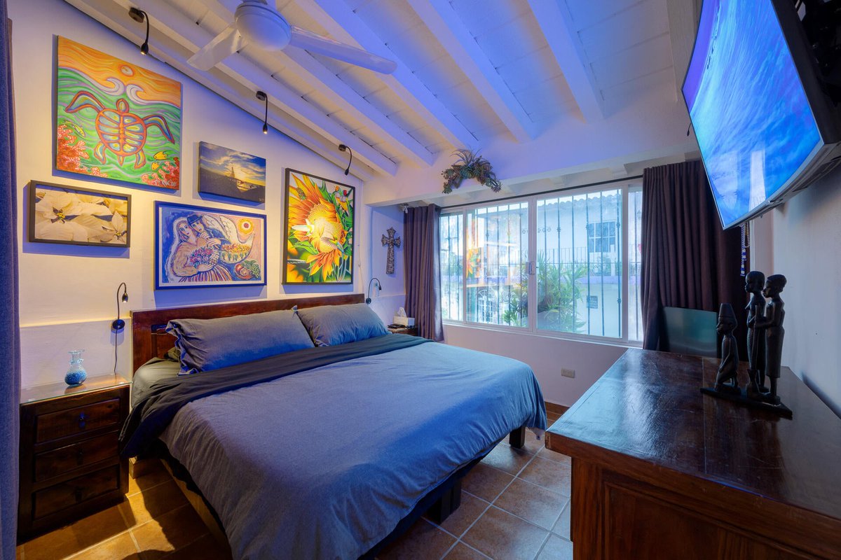 TropicasaRealty's tweet photo. The home has 3 rental units, to live in one and generate easy rental income from the others. A great opportunity for an early retirement to PV! #movetomexico #pvrealestate #investmentproperty https://t.co/12Kt2RygaC https://t.co/1VCWpiPdLU