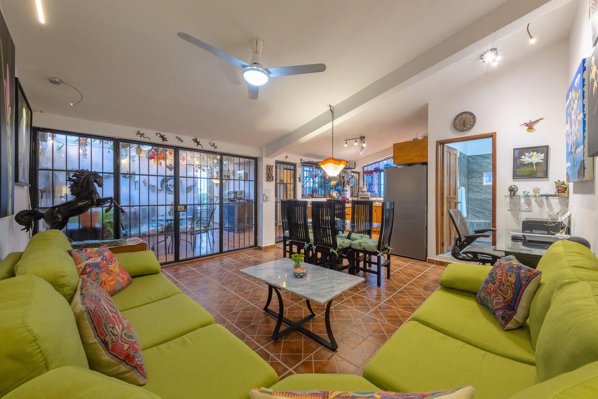 TropicasaRealty's tweet photo. The home has 3 rental units, to live in one and generate easy rental income from the others. A great opportunity for an early retirement to PV! #movetomexico #pvrealestate #investmentproperty https://t.co/12Kt2RygaC https://t.co/1VCWpiPdLU