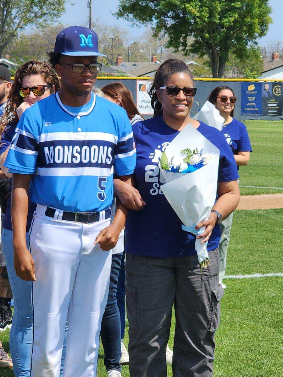 TyzerHandy's tweet photo. Senior Day vs Dominguez.  Loved all the family support! Great to win 10-1, close out the last 2 innings on the bump and go 2-3 2 with an RBI on the day! https://t.co/jDampPfEYH