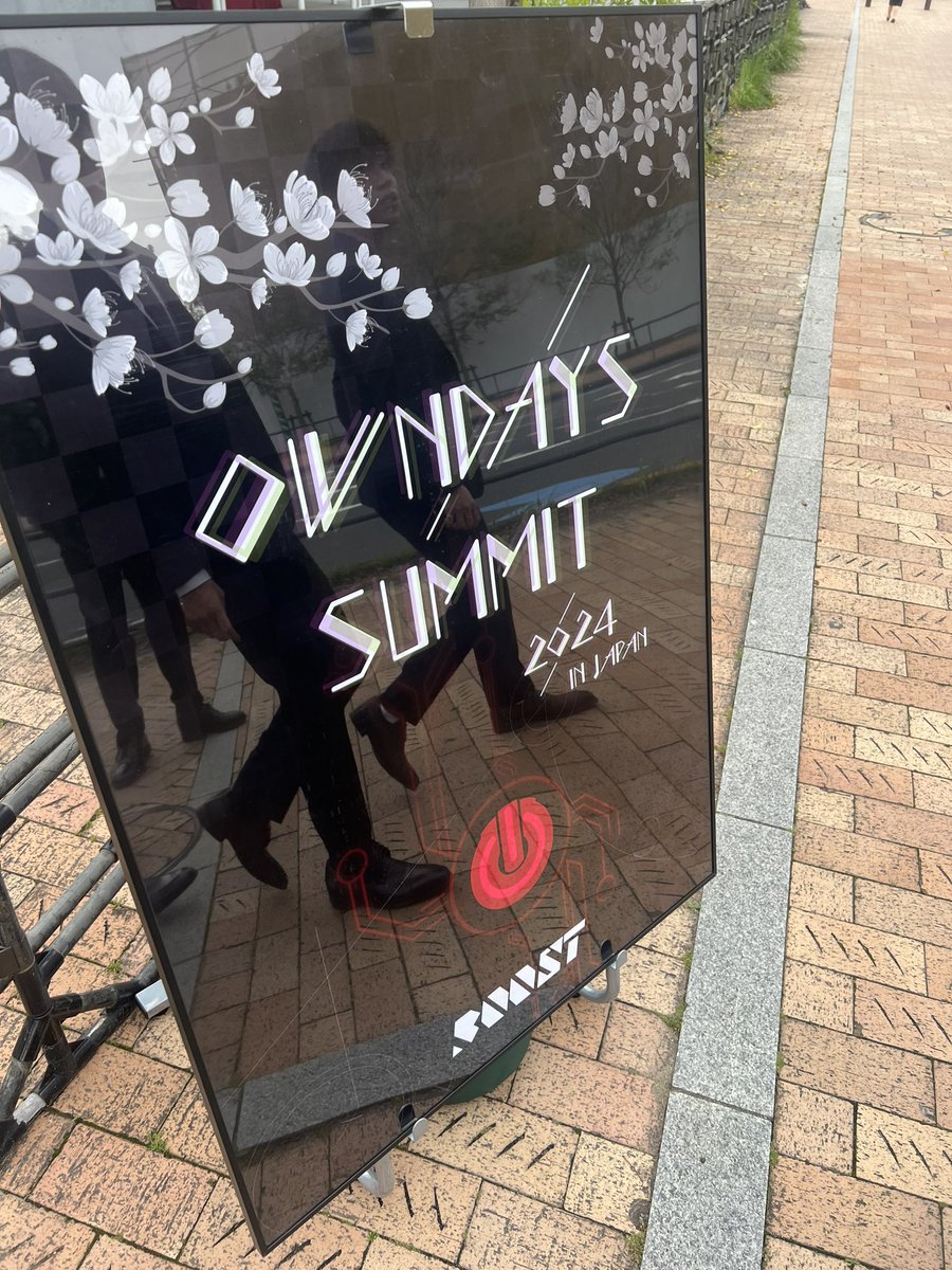 Tamayuutoo's tweet photo. 社員イベント
OWNDAYSサミットめっちゃ楽しかったです。
次は舞台にたって一発芸したいです。
#OWNDAYS https://t.co/kpbBejtPD7
