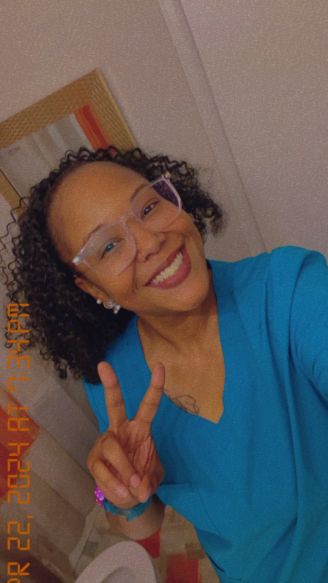 UglyDiona's tweet photo. #MsDi #clinicnurse https://t.co/gtgUexcAFm