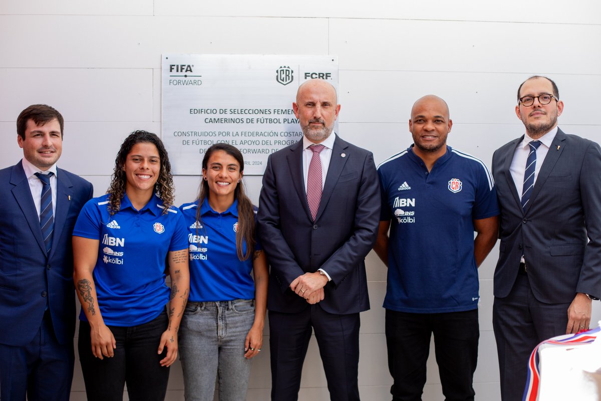 La infraestructura de las cosas no lo es todo, pero sí suma a la competitividad, a la facilidad para entrenar, al desarrollo de talentos, a la competitividad internacional y a la construcción de una cultura. Hoy la @fedefutbolcrc da un paso al frente en buscar activamente cómo…