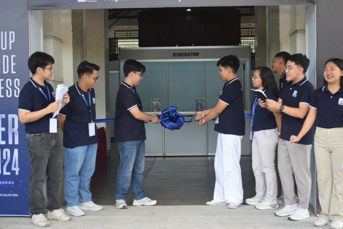 uplbcap's tweet photo. Ribbonโs cut, weโre ready to go! ๐
The Company Exhibits are now open in the historic Baker Memorial Hall!
Drop by to also get some amazing freebies ๐
๐ Donโt forget to register! https://t.co/8aDggyvFHF
#CareerFair2024
#RisingBeyondBoundaries
#ExperienceUPLBCAP https://t.co/FrmKhjJMqG