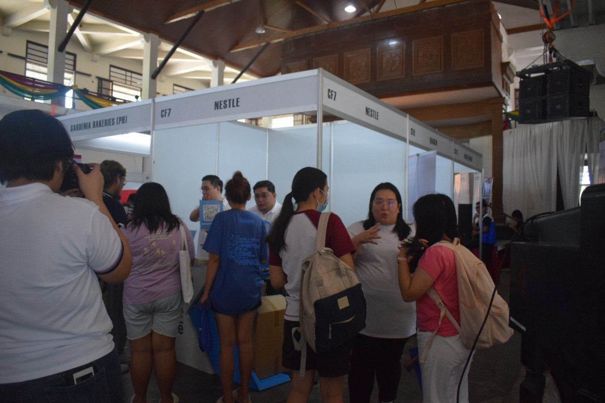 uplbcap's tweet photo. Ribbonโs cut, weโre ready to go! ๐
The Company Exhibits are now open in the historic Baker Memorial Hall!
Drop by to also get some amazing freebies ๐
๐ Donโt forget to register! https://t.co/8aDggyvFHF
#CareerFair2024
#RisingBeyondBoundaries
#ExperienceUPLBCAP https://t.co/FrmKhjJMqG
