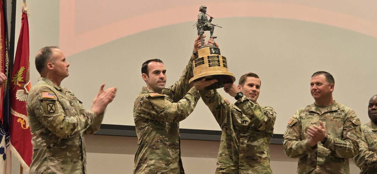 101stAASLTDIV's tweet image. Congratulations to the 3 BCT Best Sapper team for coming in first place at the Best Sapper Competition 2024! ⛩️

Capts. Matthew Cushing and Joseph Palazini became the first team to win back-to-back Best Sapper Competitions as the same team! #Rakkasans #airassault #BestSapper