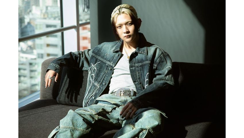Virgin Music JAPAN (@virginmusicjp) on Twitter photo edhiii boi (<a href="/edhiii_boi/">edhiii boi</a>)
「encore」で
WEBインタビュー掲載🆙
最新AL『#満身創意DX』インタビュー!
アルバム収録曲の制作裏話など
耳よりな情報が多数掲載!🔥
記事はこちら💁
e.usen.com/interview/inte…
『満身創意DX』好評発売中💿
bmsgv.lnk.to/manshinsouiDX_…
<a href="/encore_inf/">USENの音楽情報サイト「encore(アンコール)」</a>
<a href="/BMSG_official/">BMSG Official</a> edhiii boi (<a href="/edhiii_boi/">edhiii boi</a>)
「encore」で
WEBインタビュー掲載🆙
最新AL『#満身創意DX』インタビュー!
アルバム収録曲の制作裏話など
耳よりな情報が多数掲載!🔥
記事はこちら💁
e.usen.com/interview/inte…
『満身創意DX』好評発売中💿
bmsgv.lnk.to/manshinsouiDX_…
<a href="/encore_inf/">USENの音楽情報サイト「encore(アンコール)」</a>
<a href="/BMSG_official/">BMSG Official</a>