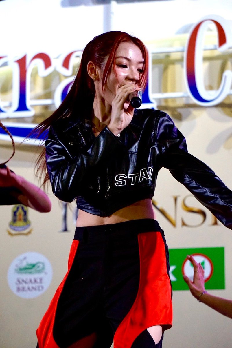 tktn_fanclub's tweet photo. TN สวยอะไรเบอร์นั้น on stage ของนางช่างมีเสน่ห์ https://t.co/CNAFDITJ9V