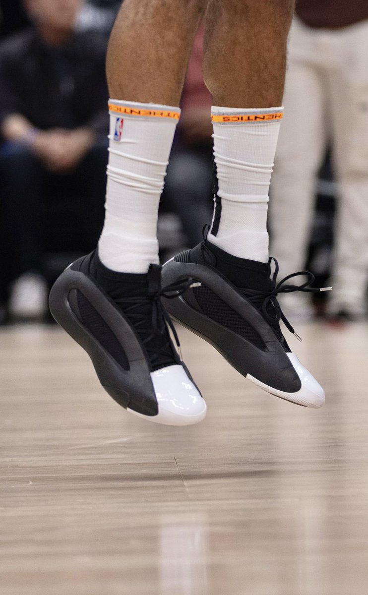 Black 8s with the white toe. CLEAN.