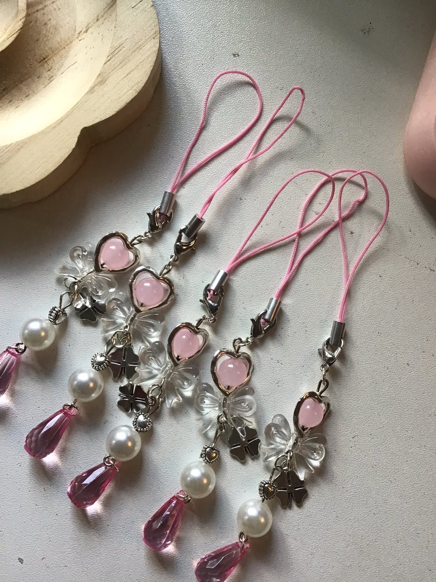 0526_collection's tweet photo. New keychain alert ❗️❗️🎀⭐️💗
45 pesos each / 5 stocks avail
Dm if interested 🫶🏻⭐️
#beads #shop #smolbusiness #smallbusiness #ph #beadstore #beadshop #cute #aesthetic #keychain #coquetteaesthetic #pink #pinkcore #cute #kpop #justelaizah #0526collection #collection https://t.co/wftLGsgIW5