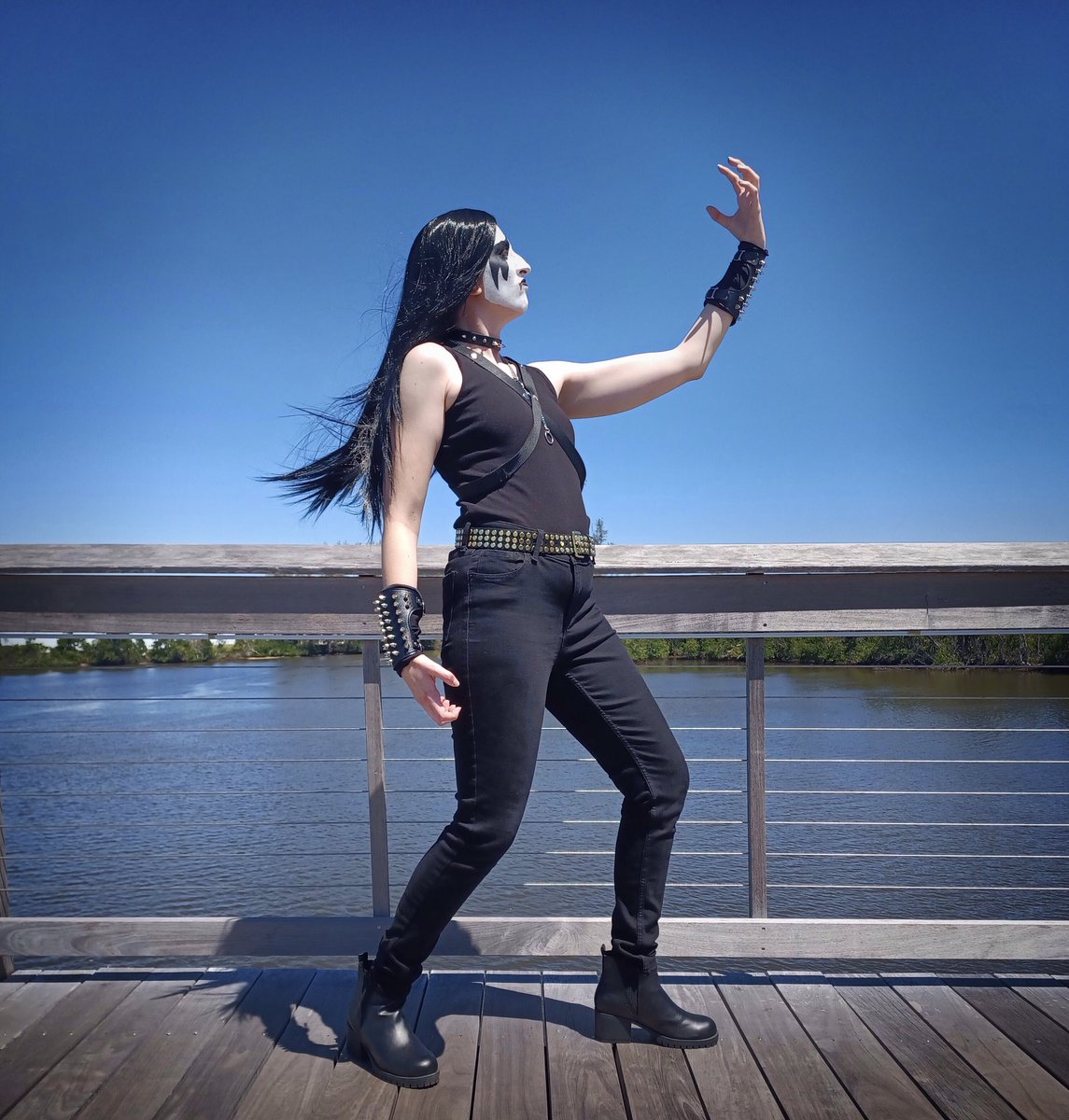 Captain_Lizord's tweet photo. 📌 Well hi there! 👋 I’m Jess, an:
🎨 Artist
📚 Writer
🖖 Trekkie
🎸 Metalhead 
🪡 Cosplayer
I mostly post and share interesting things I find related to the above, so if that sounds good, do say hello &amp; stick around for the shenanigans 😊🦎 https://t.co/OFN2VYS2LI