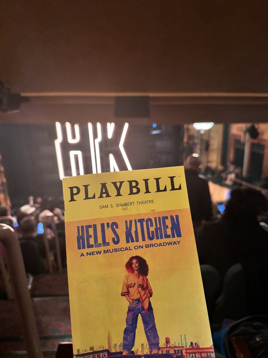 I just went to see @HellsKitchenBwy on Broadway and WOW! I’m really at a lost for words it was beyond amazing. @aliciakeys never ceases to amaze me! The way she was able to have her songs weave in and out of the storyline and give them new life! The cast was incredible as well🔥