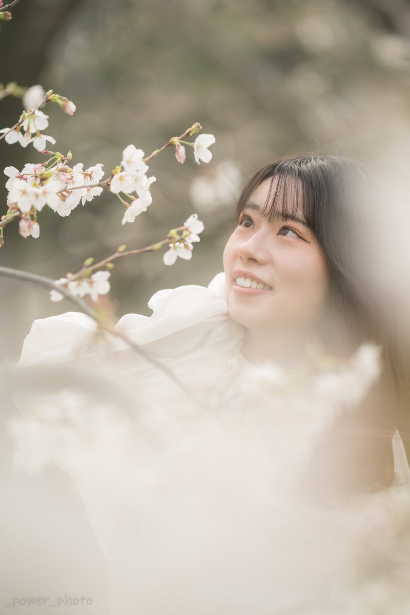 🌸大胆な前ボケ👻

#ポートレート #桜 
#SonyAlpha #a9II #135GM 
#sonyphotography