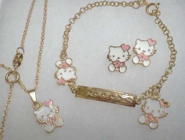 need gold hello kitty jewelry so bad