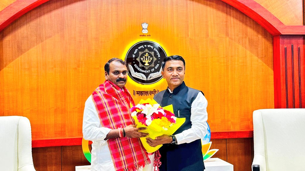 Warm greetings to Hon'ble Chief Minister of Goa Shri.@DrPramodPSawant Ji on his birthday. Your outstanding work for the development of nation is benefiting millions. I pray for your happy and healthy life
