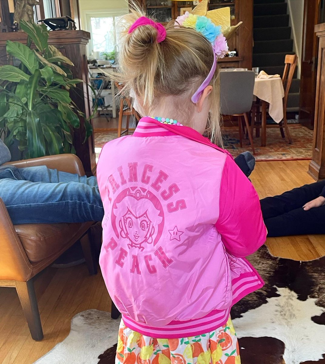 Can’t believe this little girl turned 4 years old today. Nothing makes time fly faster than becoming a parent and watching them grow 🥺

She’s cooler than me, got that gamer drip, and I’m just trying to keep up.

Now to find an adult size of this Princess Peach jacket I NEED 😅