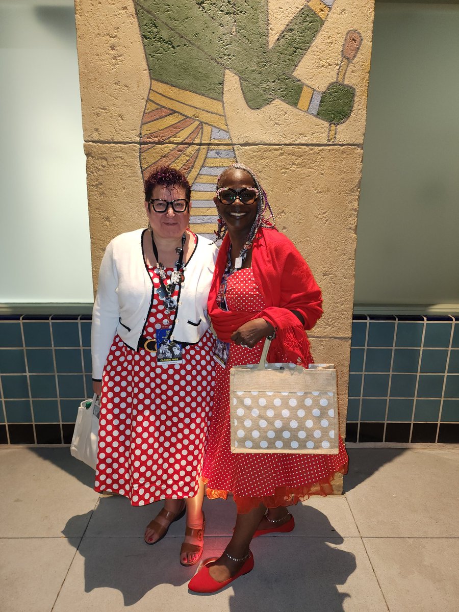 Cary_Grant_girl's tweet photo. And More Polka Dots! #TCMFF #PolkaDotDay #TCMFF15 https://t.co/zt2ZucD4XC