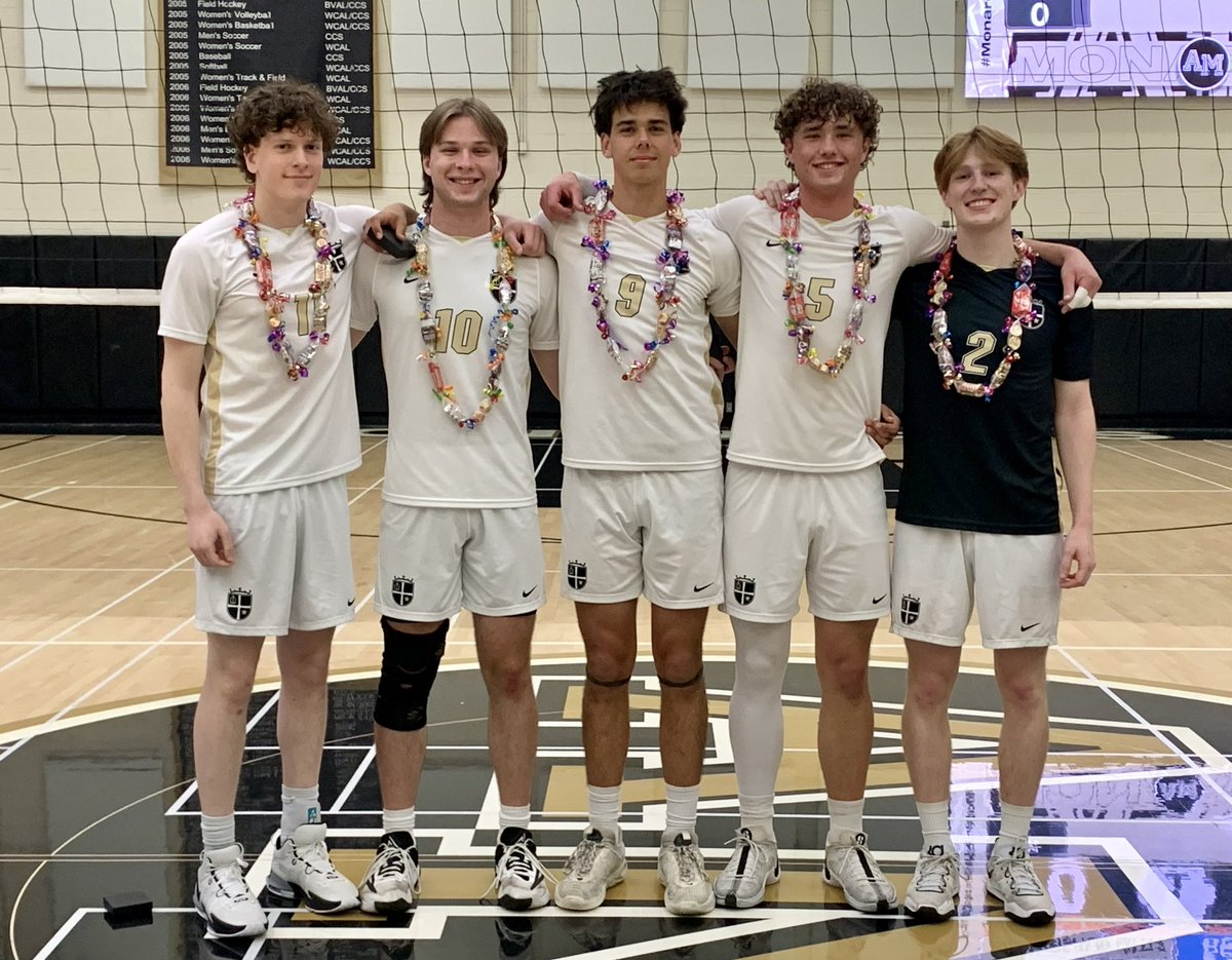 Men’s volleyball beats Bellarmine 25-20, 25-20, 17-25, 25-16 on Senior Night. Congrats to our seniors and the team on a great win. #GoMonarchs