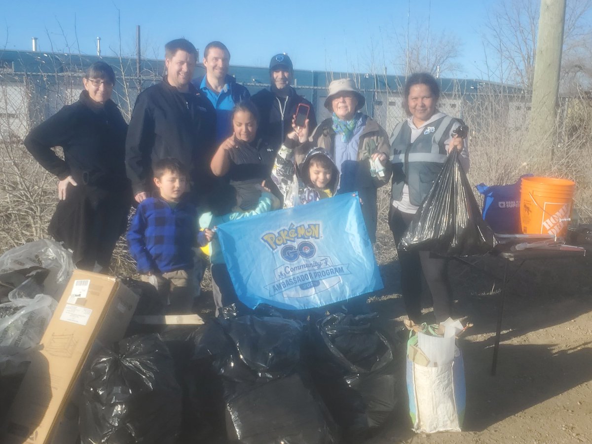 Great job trainers!! For spotlight hour, they caught real life trubbish! They came for the stardust and left the area a much nicer place. We had over 12 bags of trash collected! Not bad for this mighty team of trainers. Thanks  <a href="/TakePrideTweets/">Take Pride Winnipeg</a> for the tools to make this happen!