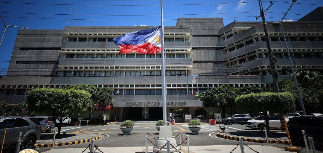 LOOK: The Philippine flag at the Senate was flown at half-mast on April 24 in honor of former senator Rene Saguisag. Senators mourned the passing of Saguisag, remembering the “indelible mark” he left in the field of justice. 📷 Senate @inquirerdotnet