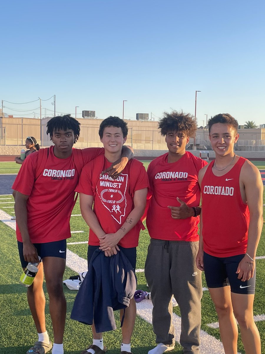 Shout out to these four guys for qualifying in the 100/200 for the regionals ! @ParkerShebeck07 @Tyson_Smith23 Nathaniel Wizzard, and Jeremiah Mcqueen
