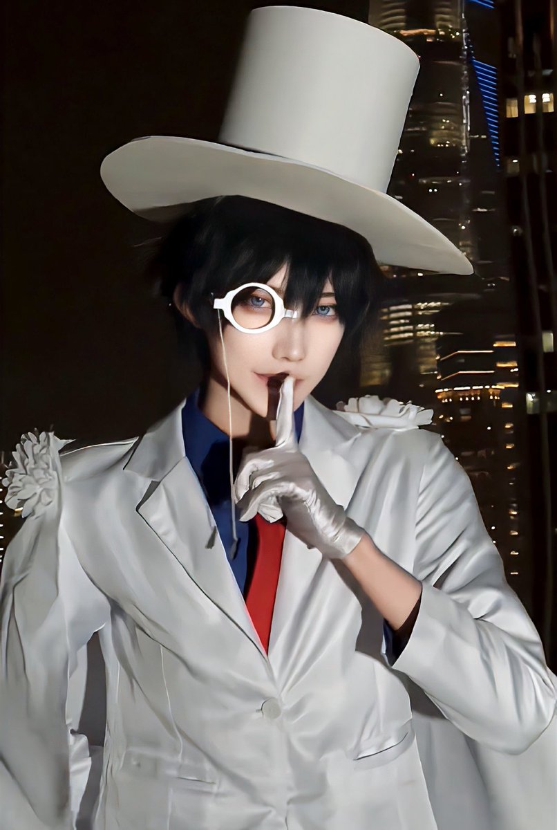 qingming_ming's tweet photo. 怪盗キッドです🧐　#名探偵コナン #怪盗キッド #コスプレ https://t.co/PzwkdWgoJl