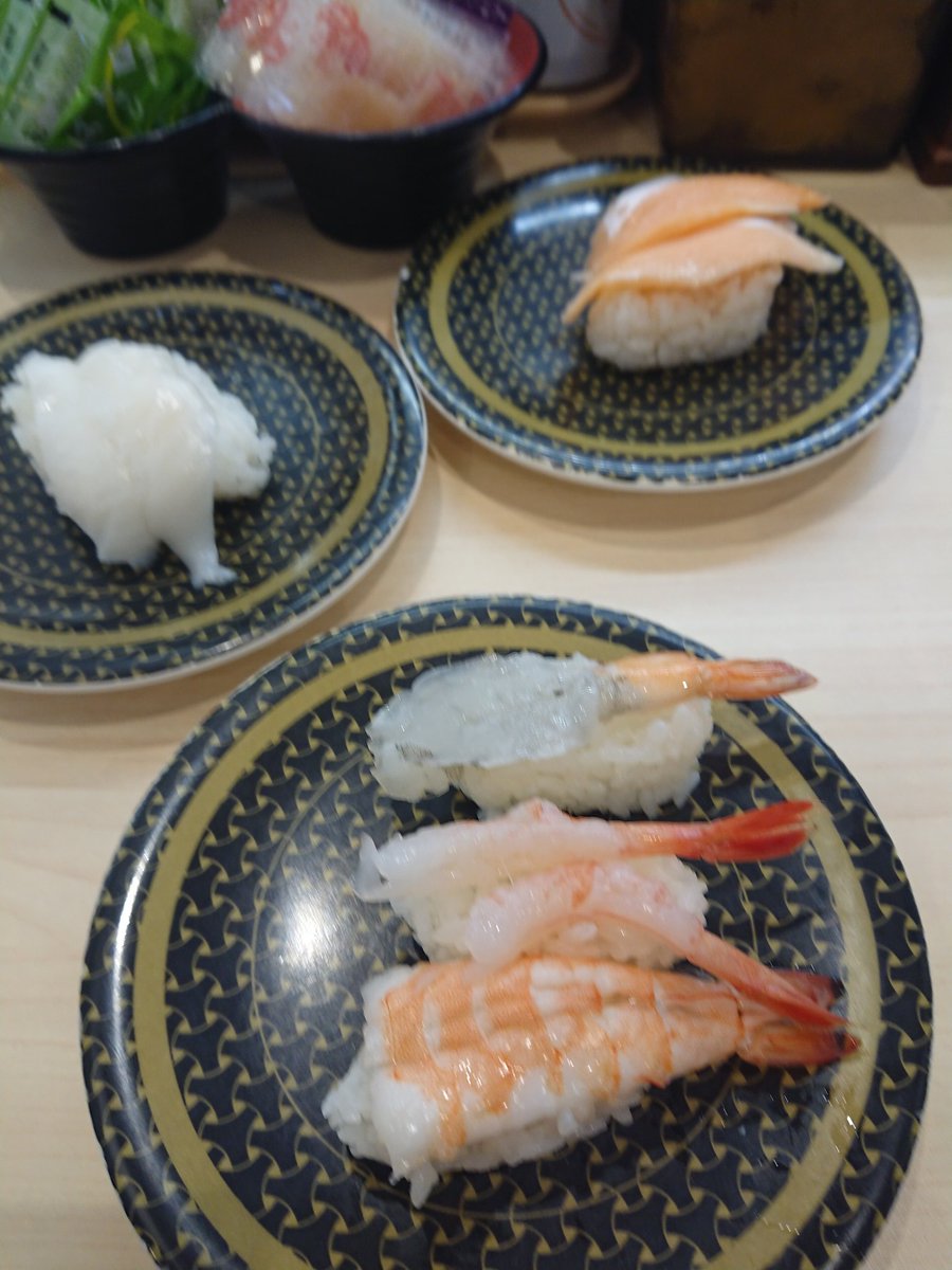 本日の昼食は、はま寿司でいただきました。