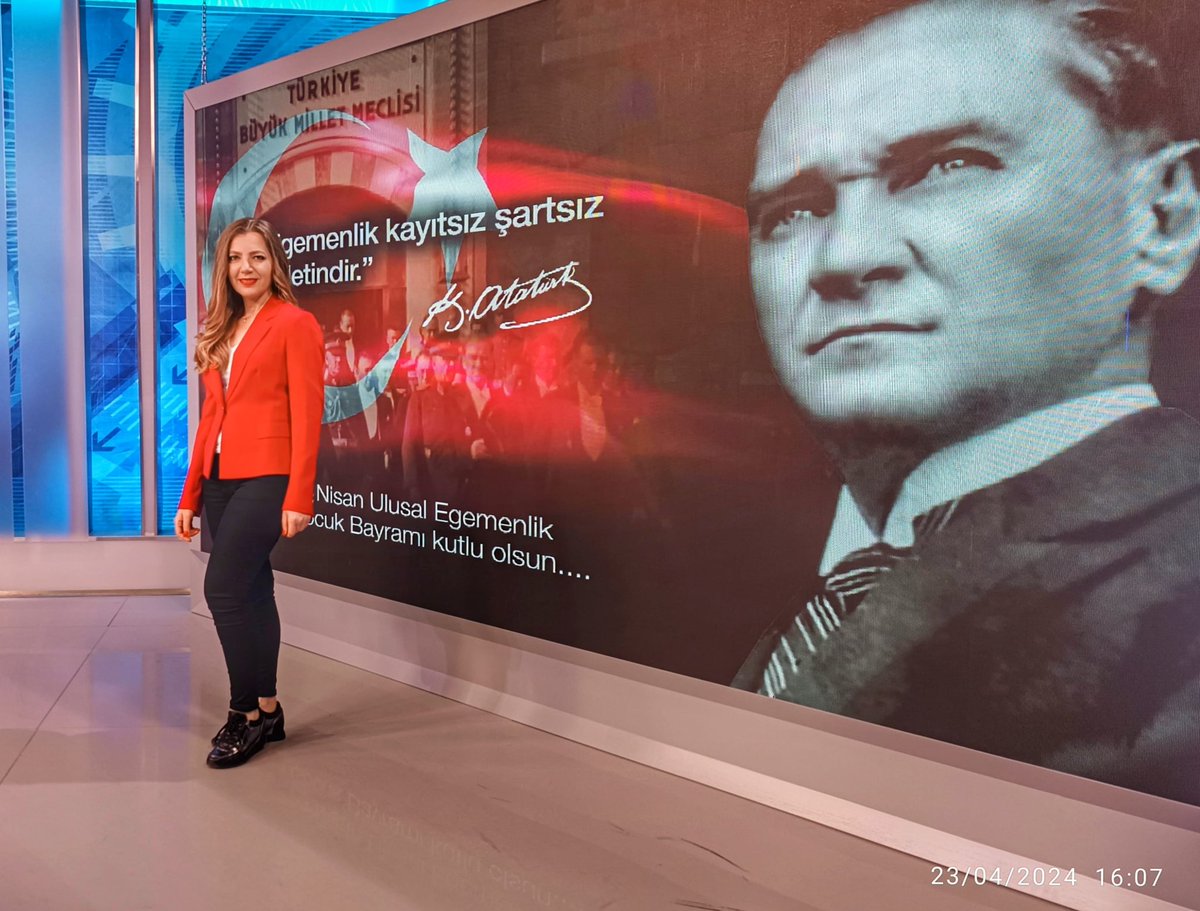 canevaslan's tweet photo. 🇹🇷 23 Nisan, neşe doluyor insan... 🇹🇷 https://t.co/2MqzeaEEvo