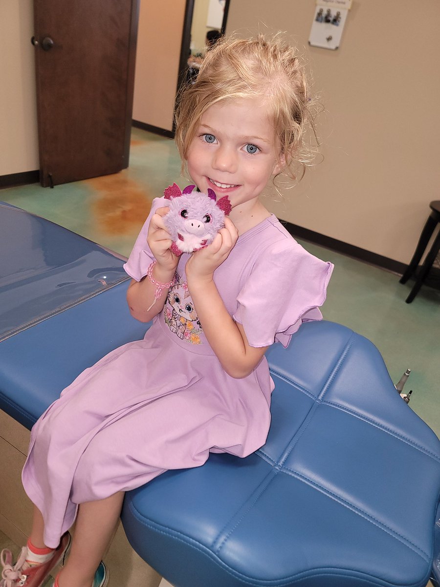 Florence brought her dragon friend Sparks to her visit!
Fun fact: Florence’s Nana made her dress with the cat embroidery because Florence loves cats and the color lavender. 💜🐈🐉

#Cute #Smile #DentistFun #AlligatorDental #CiboloTX #WeMakeKidsSmile