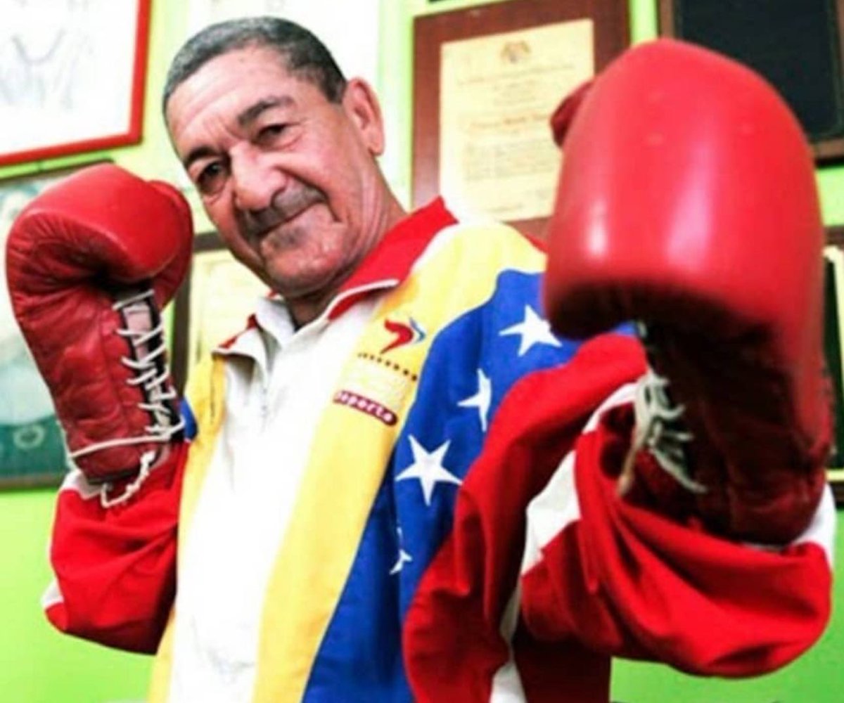 El primer campeón Olímpico de Venezuela, el eterno Morochito, púgil de oro… seguirá dando la pelea en el Ring de la memoria y en el round de nuestro futuro. ¡Hasta cada rato campeón!