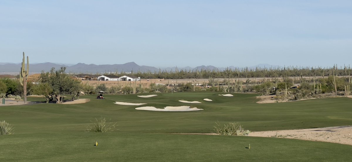 Tribronc's tweet photo. @joshlukenichols Golf club at Dove Mountain https://t.co/52JXxwDSvd