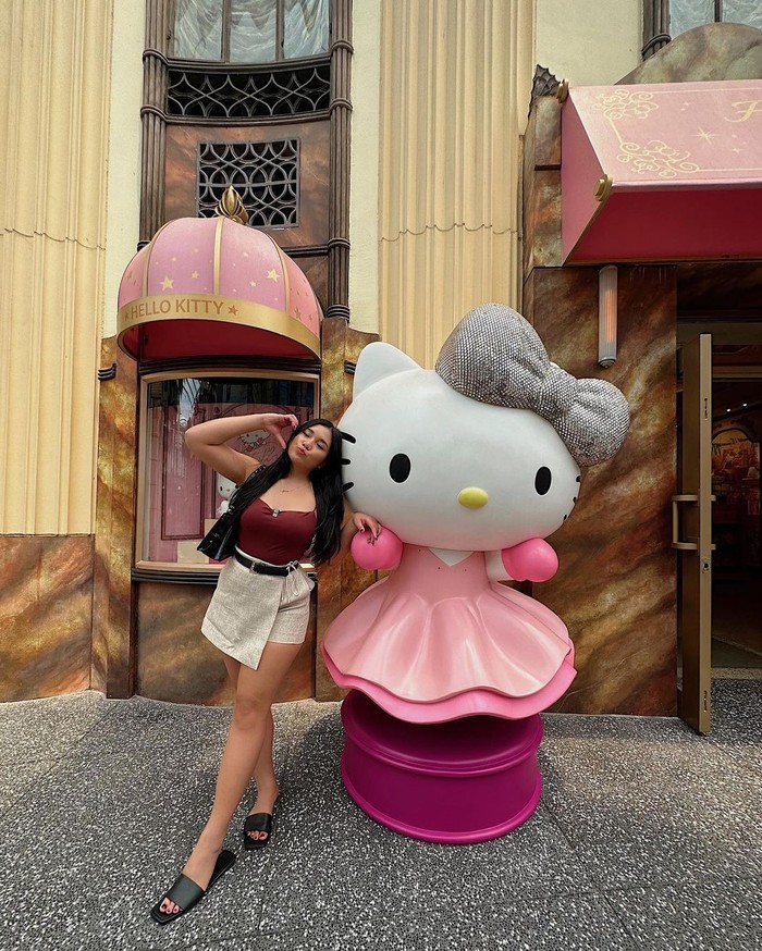 jakarta_food's tweet image. detikfood: #Foto Rosa Andersen istri William Andersen atau Codeblu kerap menemani sang suami setiap kali review makanan di restoran berbintang. 

Begini keseruannya.

&amp;gt;&amp;gt;dtk.id/NblEW8

Foto: instagram/thererose
#codeblu #RosaAndersen