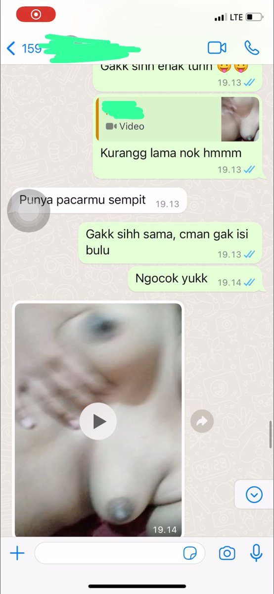 Madebram1's tweet photo. Berawal butuh uang, berujung telanjang 🔥 https://t.co/c738RGm5uE