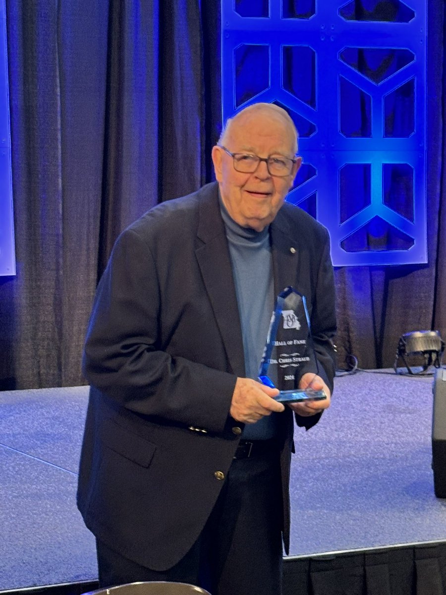 cmreilmann's tweet image. I started as an SBO listening and learning from dear friend and mentor Chris Straub! So glad to honor him today and induct him into our Hall of Fame! Thanks Chris for everything!!! 💝#moasbo2024